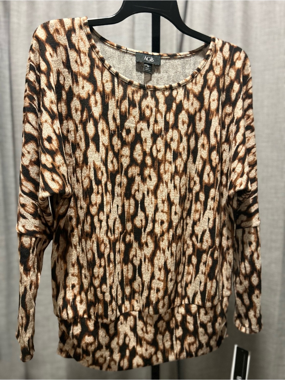 AGB Women's Brown and Cream Animal-Print Pullover